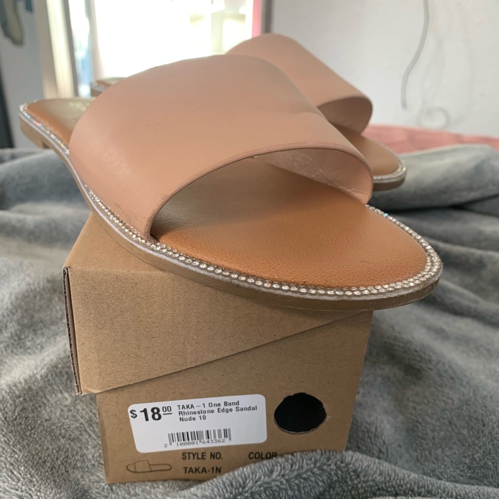 Rhinestone edge sandal